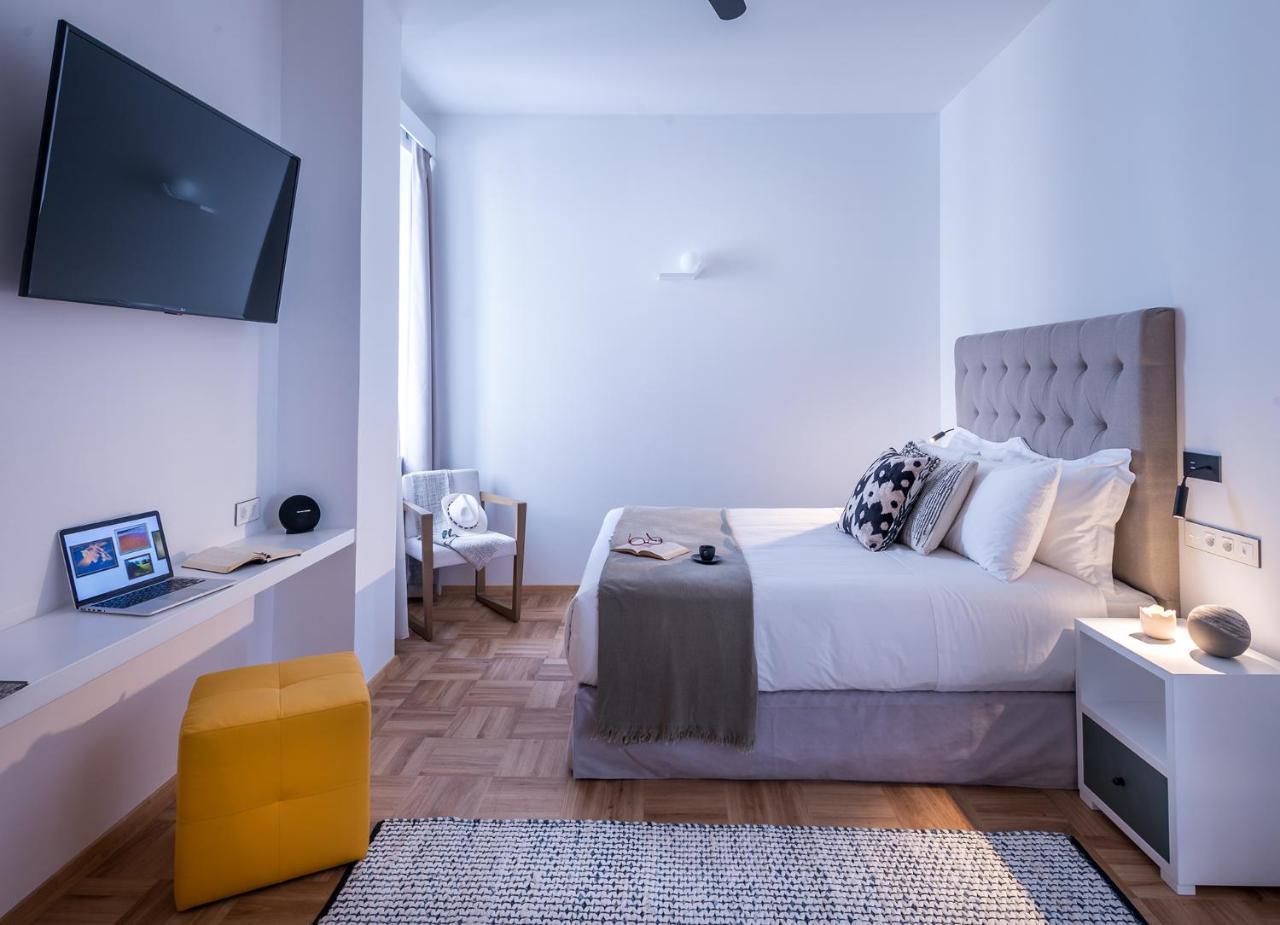 Shapes Luxury Suites Ermoupoli Exterior foto